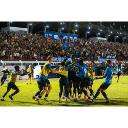 Azuriz precisa somar pontos diante do Coritiba para fugir do rebaixamento